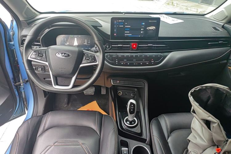 Used JAC Group iEVS4 2019 Luxury Smart Edition Center Console