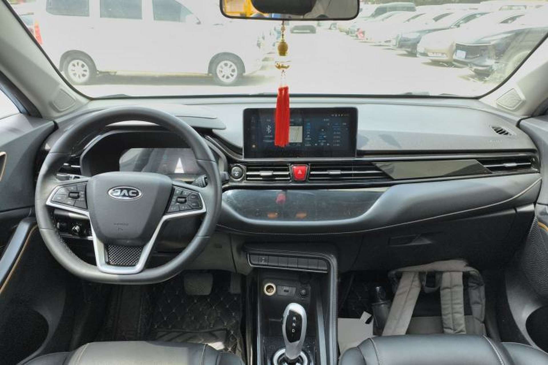 Used JAC Group iEVS4 2019 Luxury Smart Edition Center Console