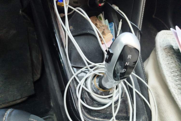 Used JAC Group iEVS4 2019 Luxury Smart Connectivity Model Gear Lever