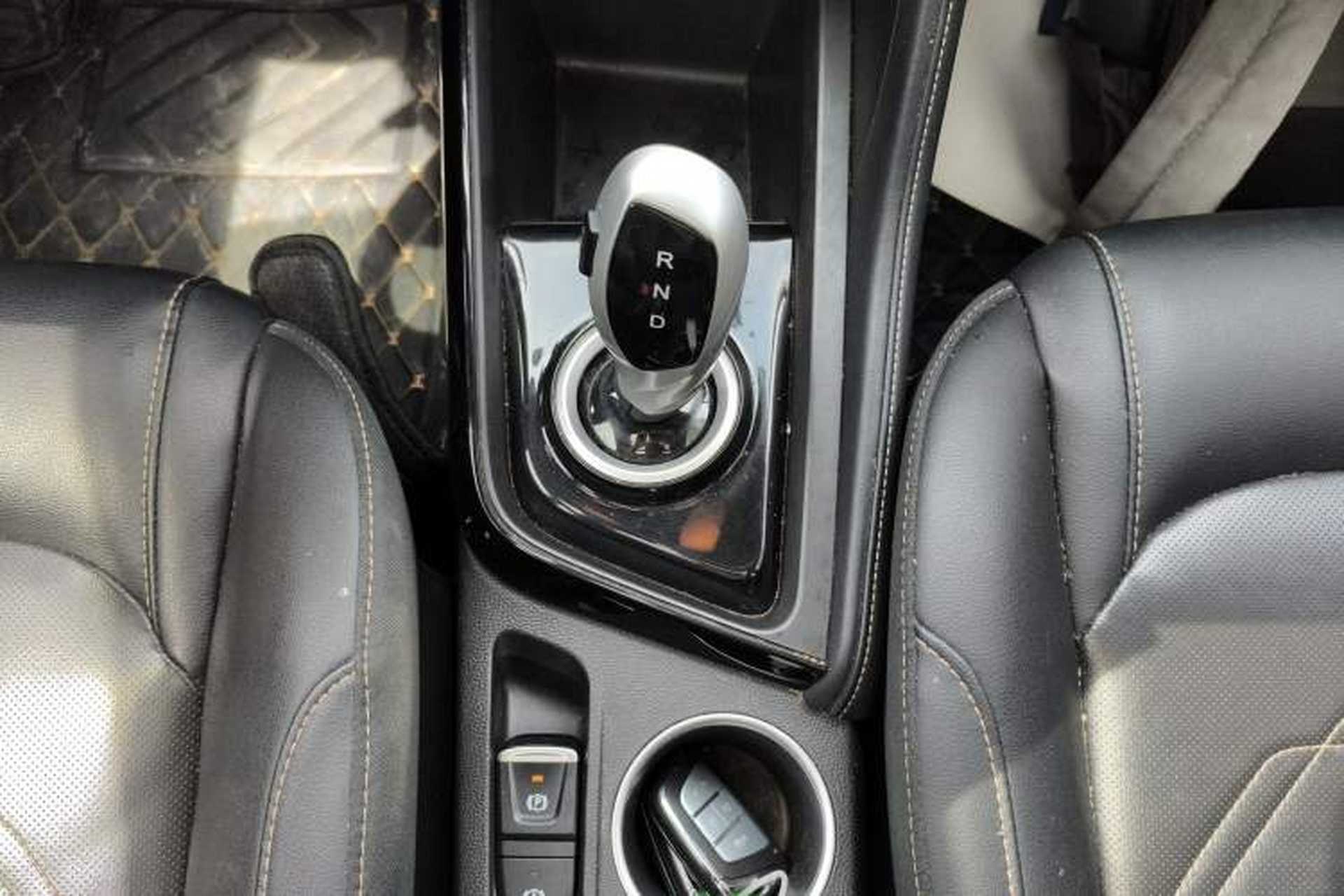 Used JAC Group iEVS4 2019 Luxury Smart Edition Gear Lever
