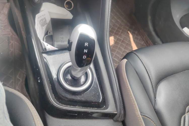 Used JAC Group iEVS4 2019 Luxury Model Gear Lever