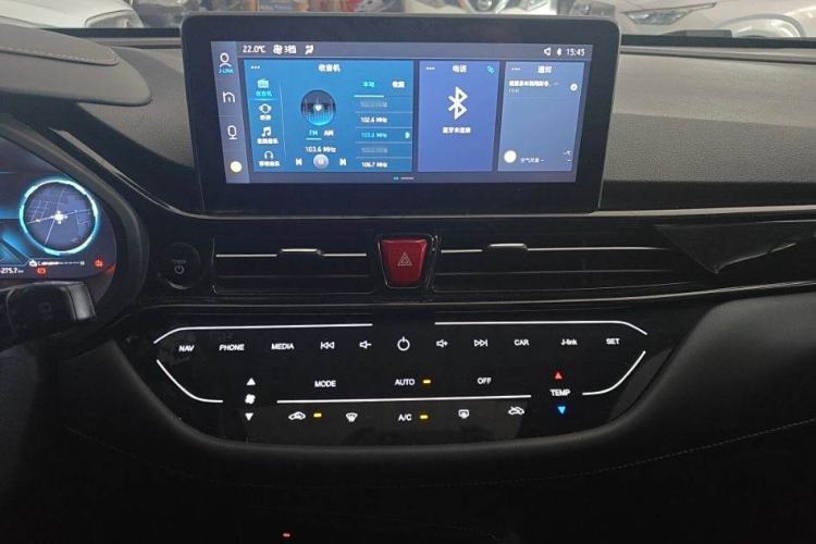 Used JAC Group iEVS4 2019 Luxury Smart Edition Interior 3