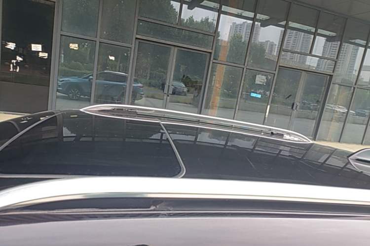 Used JAC Group iEVS4 2019 Luxury Smart Edition Roof