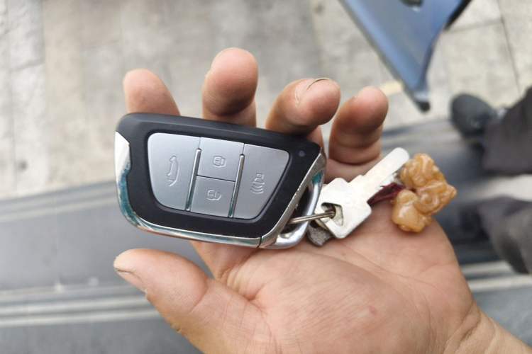 Used JAC Group iEVS4 2019 Luxury Smart Connectivity Model Vehicle Key