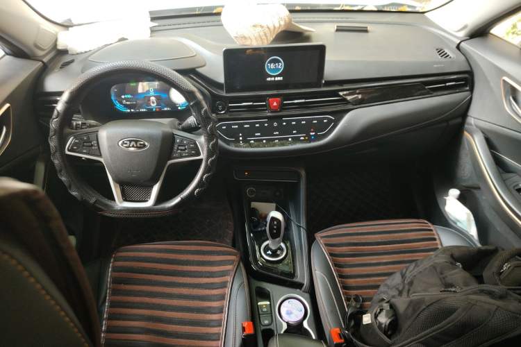Used JAC Group iEVS4 2019 Luxury Smart Edition Center Console