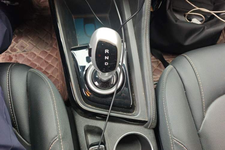 Used JAC Group iEVS4 2019 Luxury Smart Edition Gear Lever