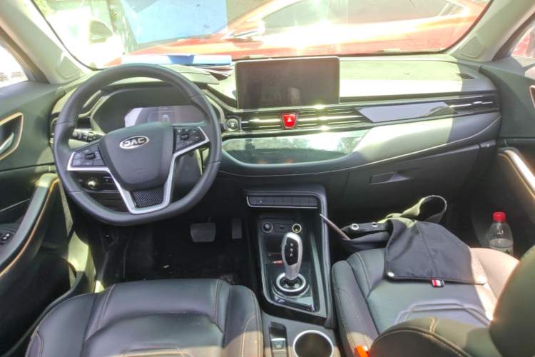 Used JAC Group iEVS4 2019 Revised Version Luxury Smart Edition Center Console