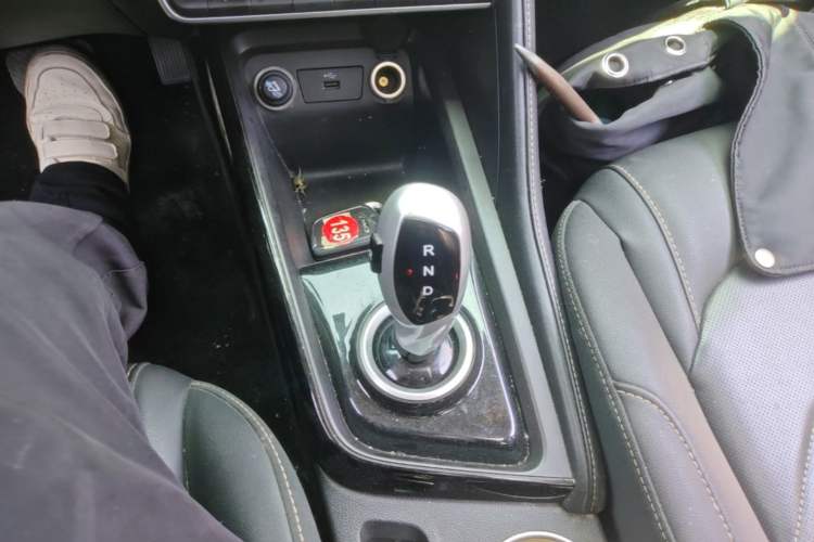 Used JAC Group iEVS4 2019 Revised Version Luxury Smart Edition Gear Lever