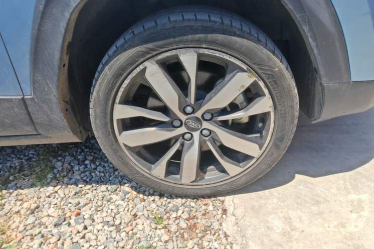 Used JAC Group iEVS4 2019 Revised Version Luxury Smart Edition Right Front Wheel Hub