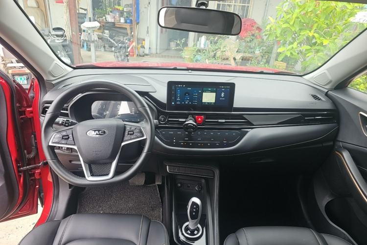 Used JAC Group iEVS4 2019 Luxury Smart Edition Center Console