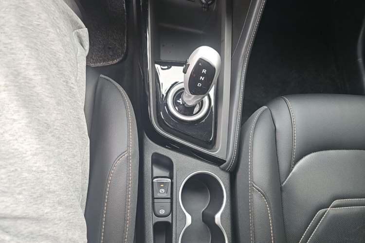 Used JAC Group iEVS4 2019 Luxury Smart Edition Gear Lever