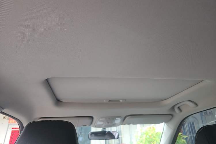 Used JAC Group iEVS4 2019 Luxury Smart Edition Headliner