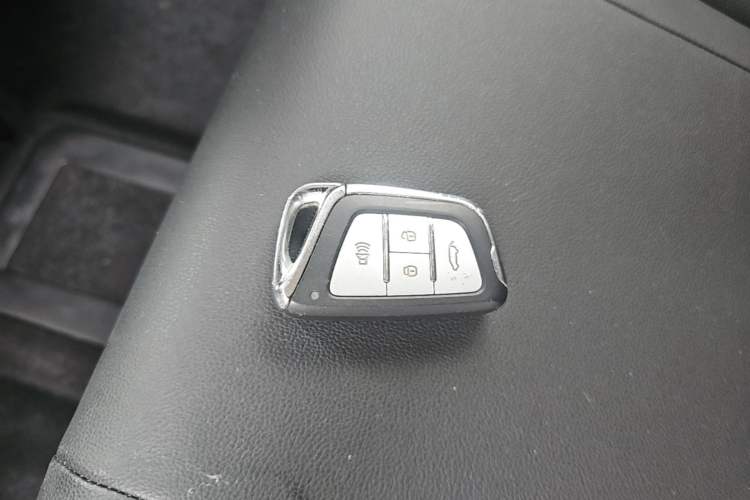 Used JAC Group iEVS4 2019 Luxury Smart Edition Interior 1