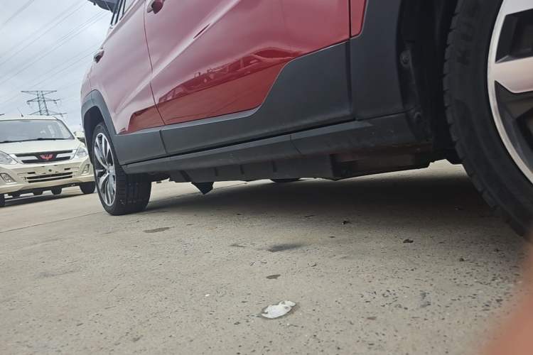 Used JAC Group iEVS4 2019 Luxury Smart Edition Right Side Sill