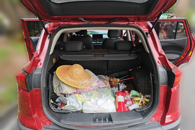 Used JAC Group iEVS4 2019 Revised Version Luxury Smart Edition Trunk