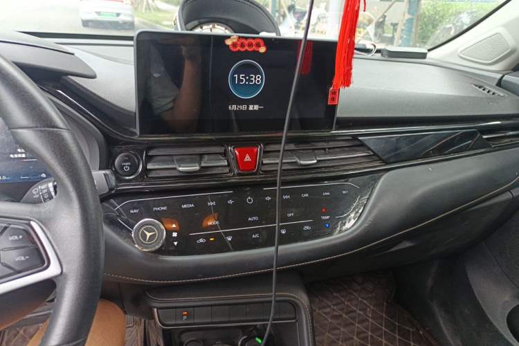 Used JAC Group iEVS4 2019 Luxury Smart Enjoyment Model Audio And AC Panel