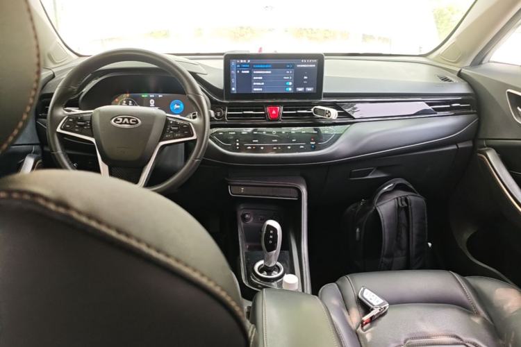 Used JAC Group iEVS4 2019 Luxury Smart Edition Center Console