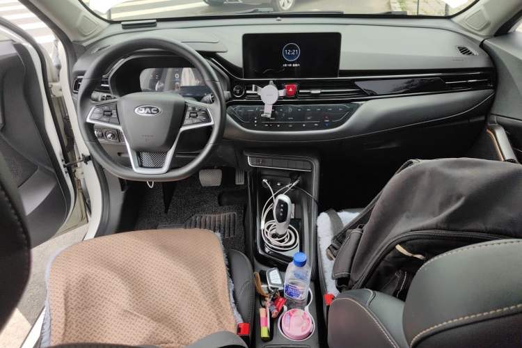 Used JAC Group iEVS4 2019 Luxury Smart Edition Center Console