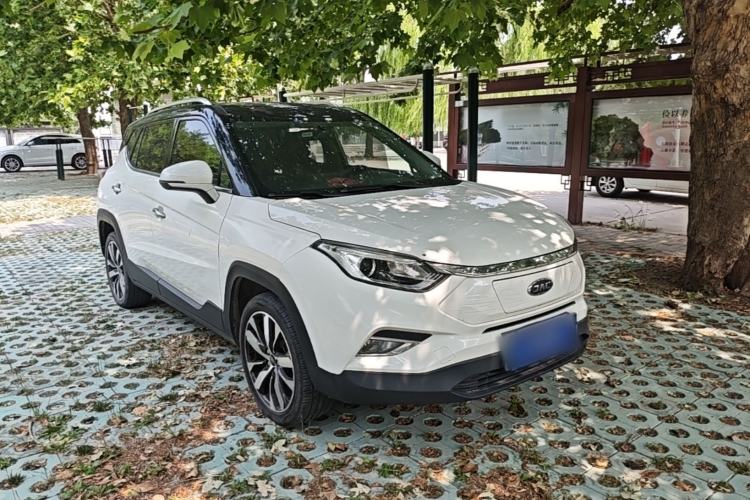 Used JAC Group iEVS4 2019 Luxury Smart Edition Front Right 45 Deg