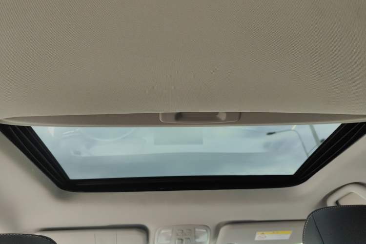 Used JAC Group iEVS4 2019 Luxury Smart Edition Headliner