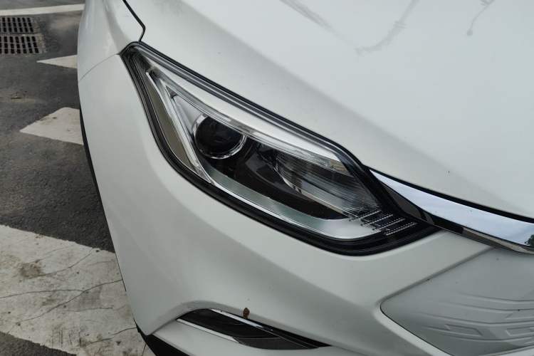 Used JAC Group iEVS4 2019 Luxury Smart Edition Right Front Headlight