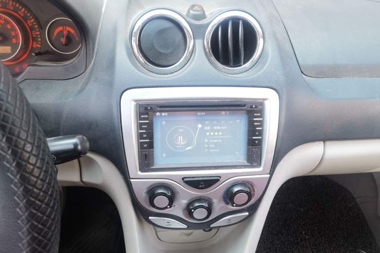 Used JAC Group J3 2012 1.3L AMT Luxury Model Audio And AC Panel