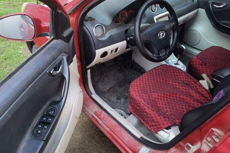 Used JAC Group J3 2012 1.3L AMT Luxury Model Driver Seat