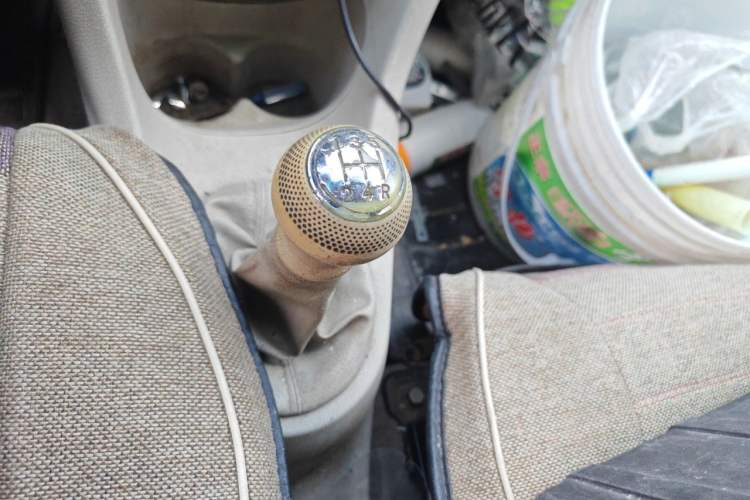Used JAC Group J3 2012 1.3L Manual Standard Edition Gear Lever