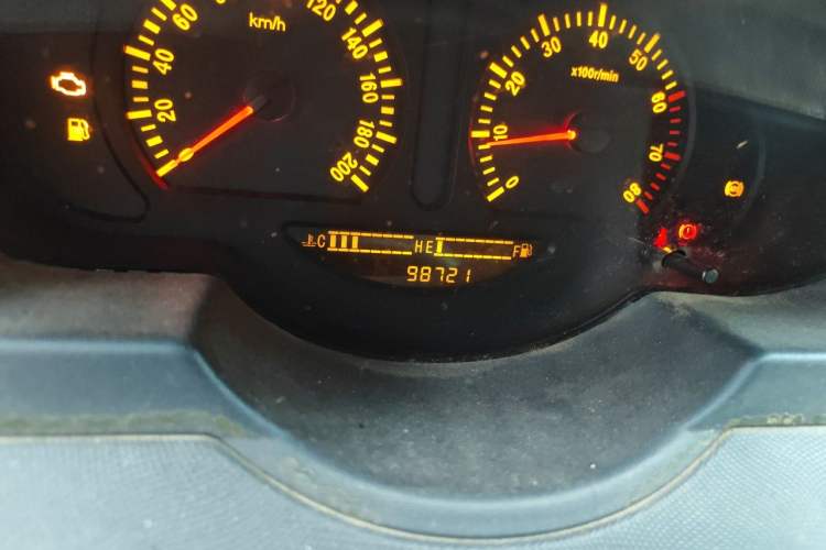Used JAC Group J3 2012 1.3L Manual Standard Edition Odometer Close Up