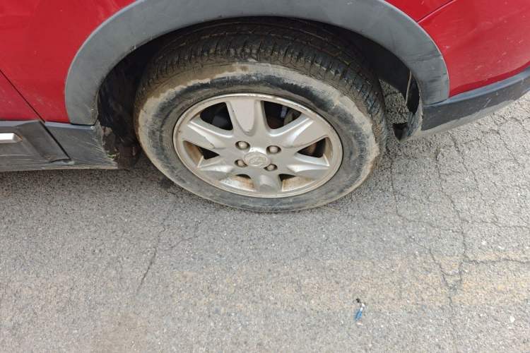Used JAC Group J3 2012 1.3L Manual Luxury Edition Right Front Wheel Hub