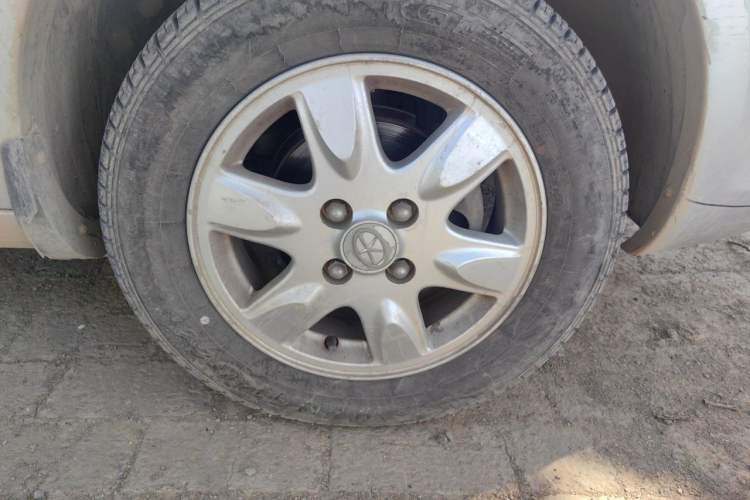 Used JAC Group J3 2012 1.3L Manual Standard Edition Right Front Wheel Hub