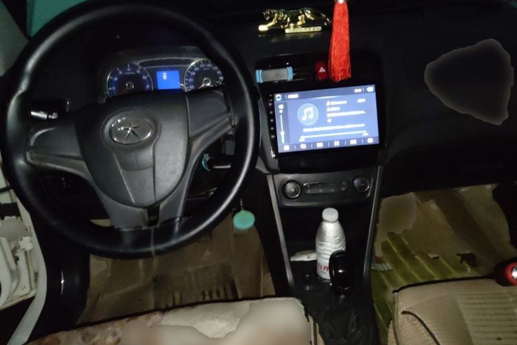 Used JAC Group J3 2012 1.3L Manual Comfort Edition Center Console