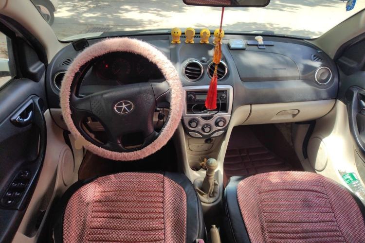Used JAC Group J3 2012 1.3L Manual Standard Edition Center Console