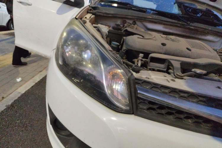 Used JAC Group J3 2012 1.3L Manual Comfort Edition Right Front Headlight