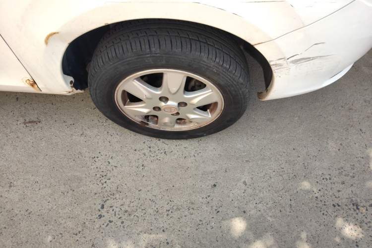 Used JAC Group J3 2012 1.3L Manual Standard Edition Right Front Wheel Hub