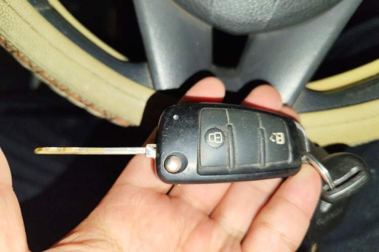 Used JAC Group J3 2012 1.3L Manual Comfort Edition Vehicle Key