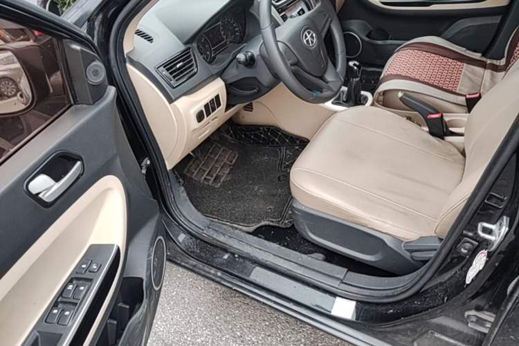 Used JAC Group J6 A30 2013 1.5L Manual Comfort Model China IV Standard Driver Seat