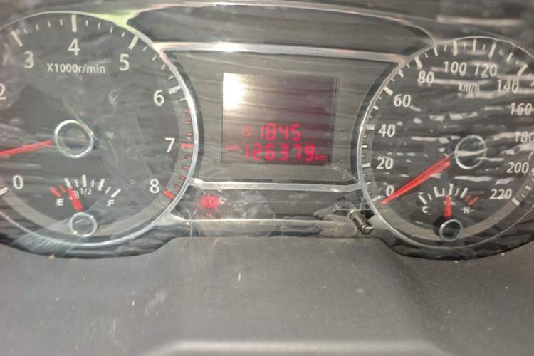Used JAC Group J6 A30 2013 1.5L Manual Comfort Model China IV Standard Odometer Close Up
