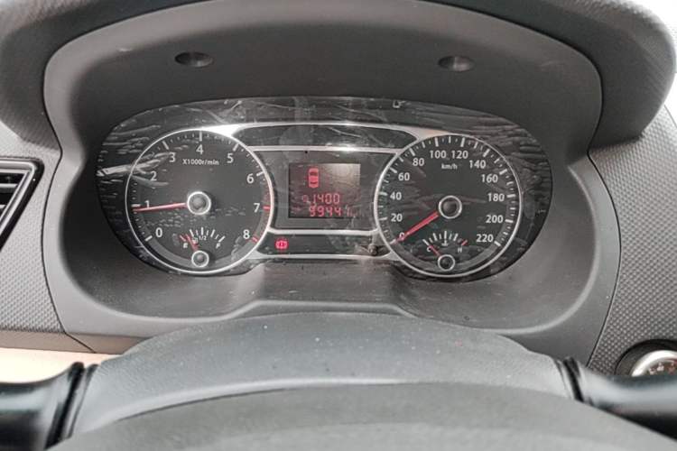 Used JAC Group J6 A30 2013 1.5L Manual Comfort Model China IV Standard Odometer Close Up
