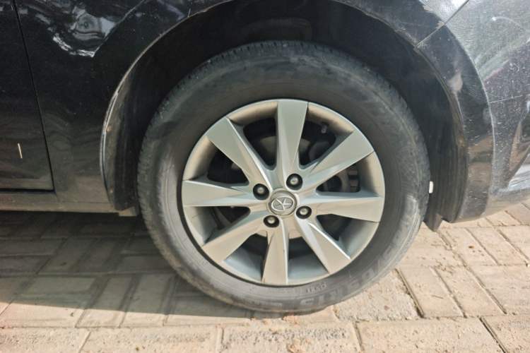 Used JAC Group J6 A30 2013 1.5L Manual Comfort Model China IV Standard Right Front Wheel Hub