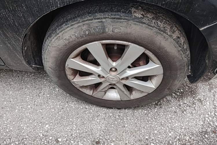Used JAC Group J6 A30 2013 1.5L Manual Comfort Model China IV Standard Right Front Wheel Hub