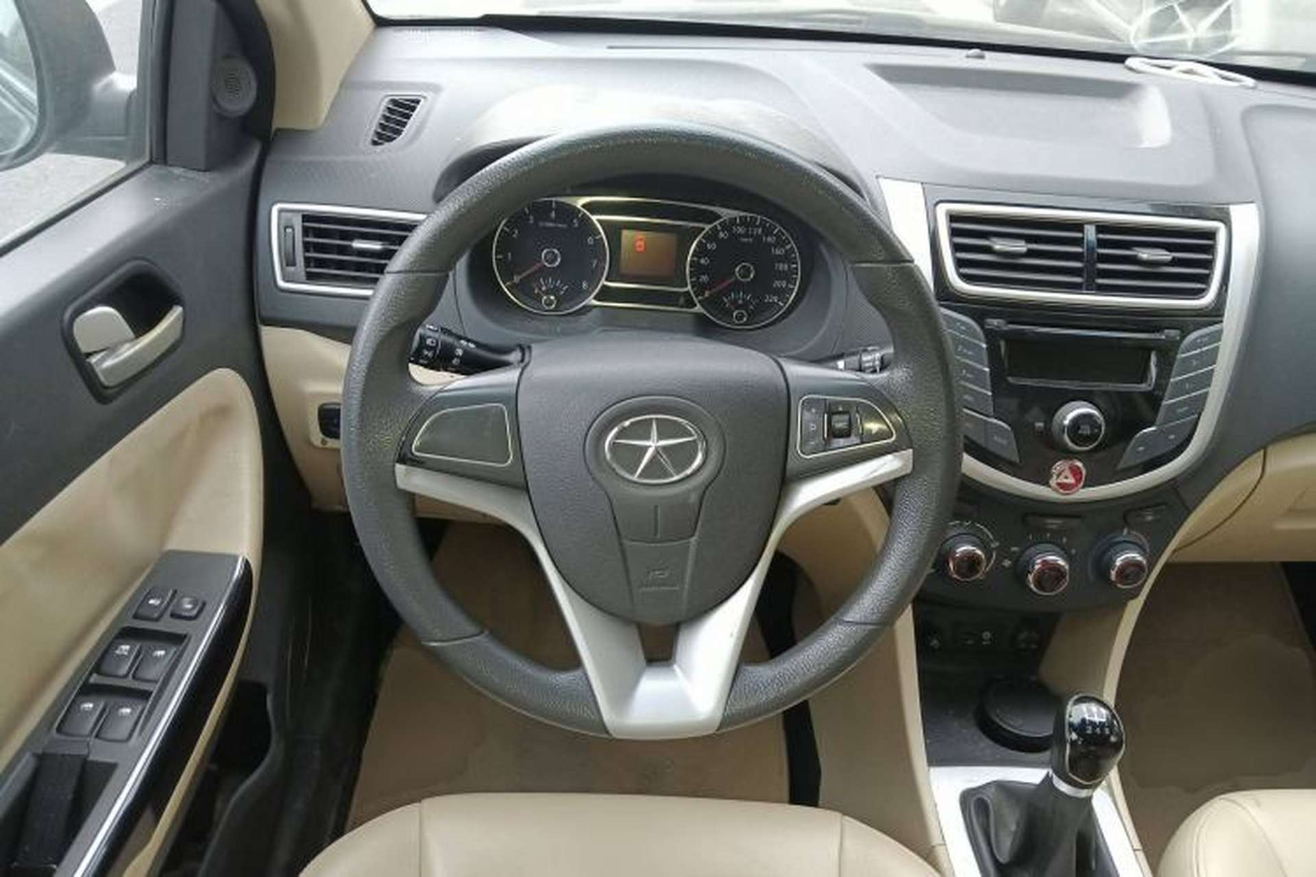 Used JAC Group J6 A30 2013 1.5L Manual Luxury Model China IV Standard Steering Wheel