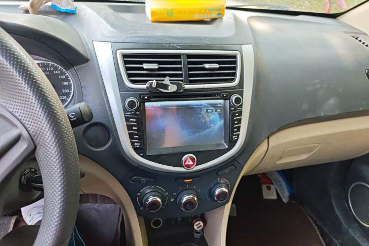Used JAC Group J6 A30 2013 1.5L Manual Comfort Model China IV Standard Audio And AC Panel
