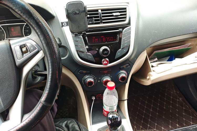 Used JAC Group J6 A30 2013 1.5L Manual Luxury Model China IV Standard Audio And AC Panel
