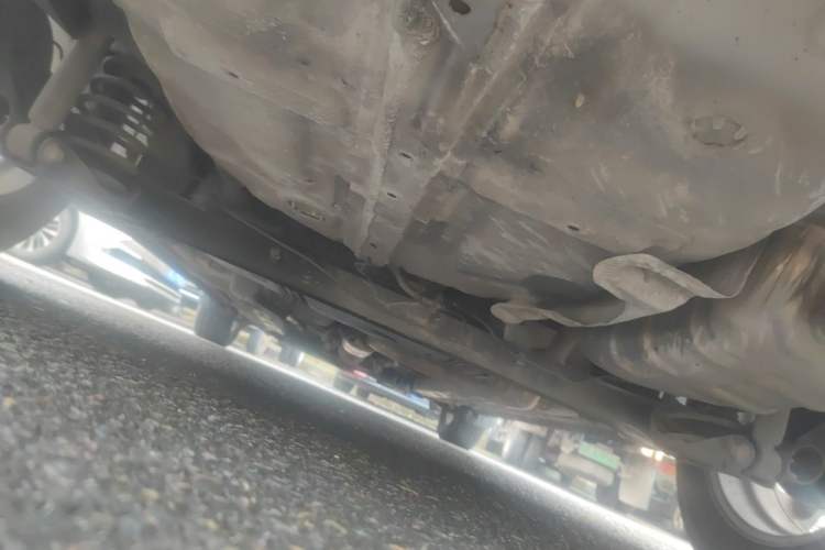 Used JAC Group J6 A30 2013 1.5L CVT Luxury Model China IV Standard Chassis Rear