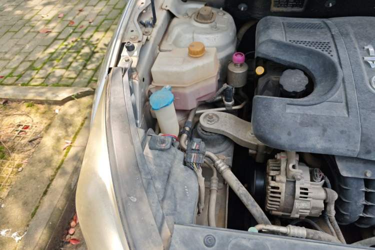 Used JAC Group J6 A30 2013 1.5L CVT Luxury Model China IV Standard Engine Bay Right