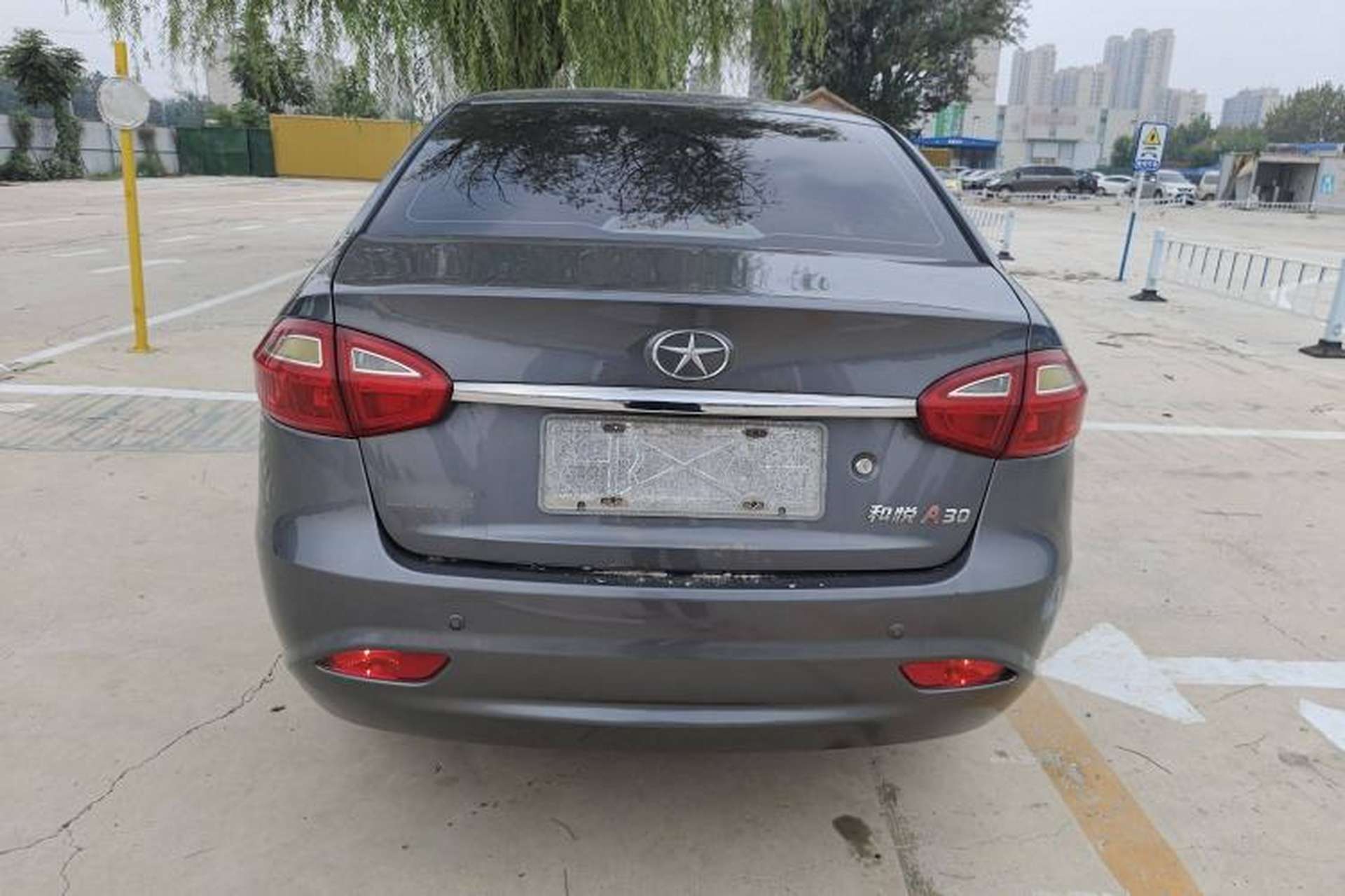 Used JAC Group J6 A30 2013 1.5L Manual Luxury Model China IV Standard Exterior 4