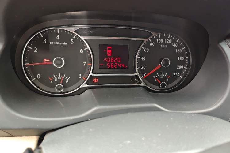 Used JAC Group J6 A30 2013 1.5L Manual Luxury Model China IV Standard Odometer Close Up