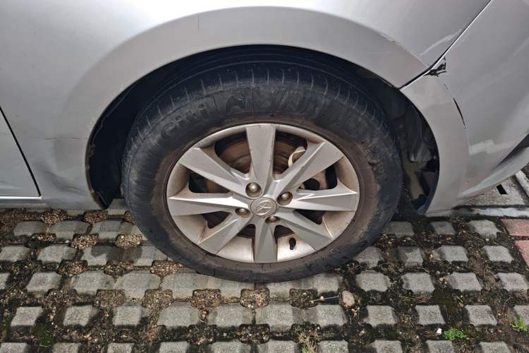 Used JAC Group J6 A30 2013 1.5L Manual Luxury Model China IV Standard Right Front Wheel Hub