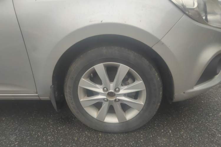 Used JAC Group J6 A30 2013 1.5L CVT Luxury Model China IV Standard Right Front Wheel Hub
